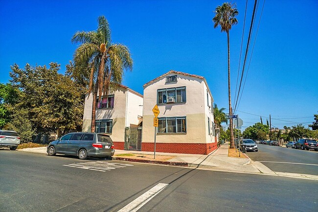 1000 N Oxford Ave in Los Angeles, CA - Building Photo - Primary Photo