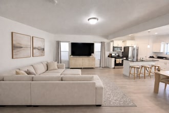 8655 N Oakridge Aly in Eagle Mountain, UT - Foto de edificio - Building Photo