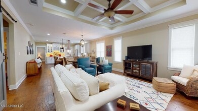 612 Allendale Ave, Unit 304 in Gulfport, MS - Building Photo - Building Photo