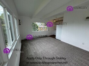 11 Carquinez Scenic Dr in Martinez, CA - Building Photo - Building Photo