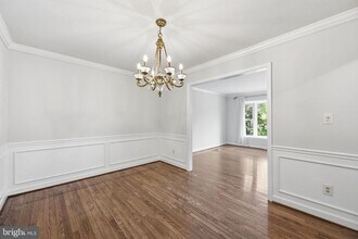 2009 Gervais Dr in Falls Church, VA - Building Photo - Building Photo