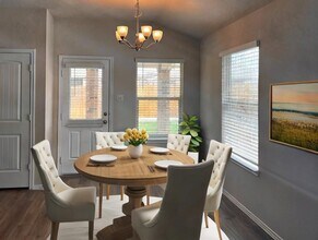 172 Onna St in Taylor, TX - Building Photo - Building Photo