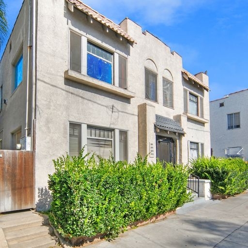 391 Ximeno Ave in Long Beach, CA - Building Photo - Building Photo