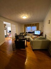 200 Commonwealth Ave in Newton, MA - Building Photo - Building Photo