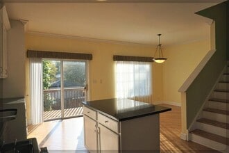 125 Rachel Rd in Willow Springs, IL - Building Photo - Building Photo