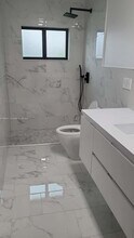 1236 N Hiatus Rd in Pembroke Pines, FL - Building Photo - Building Photo