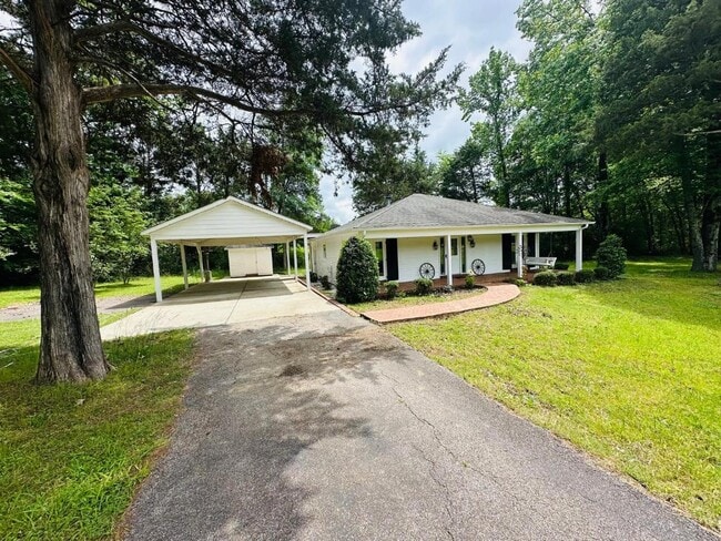 property at 11883 E Holmes Rd