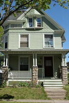 58 Edmonds St, Unit Apt 4 in Rochester, NY - Building Photo