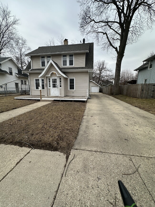 property at 946 Moore St