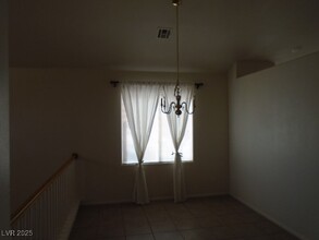 2400 Indian Pony Ct in Henderson, NV - Building Photo - Building Photo