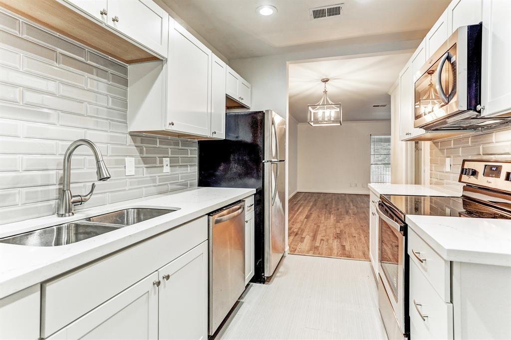 2245 Welch St in Houston, TX - Building Photo