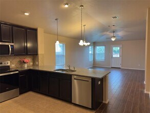 19013 Mangan Way in Pflugerville, TX - Building Photo - Building Photo