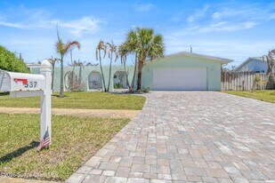 537 Royal Palm Blvd in Satellite Beach, FL - Building Photo