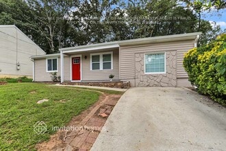 1310 Muirfield Dr in Stone Mountain, GA - Foto de edificio - Building Photo