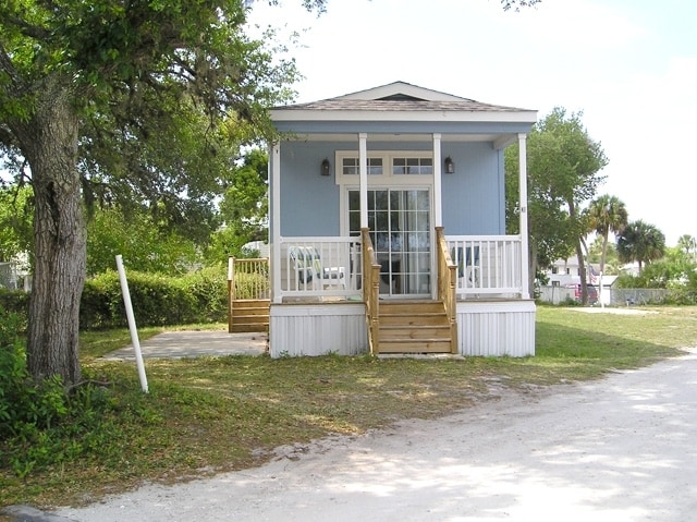 Carver Cove in Cape Canaveral, FL - Foto de edificio - Building Photo
