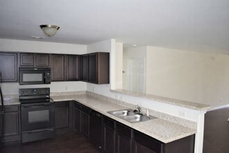 10 Millie Ln in Port Wentworth, GA - Building Photo - Building Photo