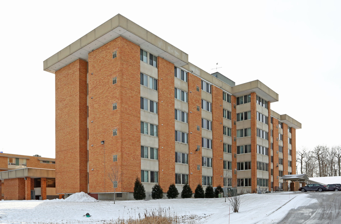 Taylor Park Apartments 55+ in Sheboygan, WI - Foto de edificio
