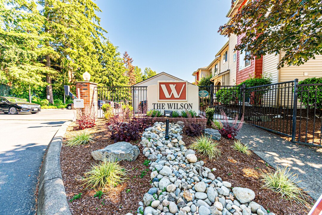 24928 103rd Ave SE in Kent, WA - Foto de edificio