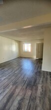 7575 21st St, Unit 7575 Unit D in Westminster, CA - Foto de edificio - Building Photo