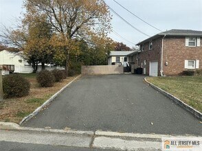 1824 Pershing Pl in South Plainfield, NJ - Building Photo - Building Photo