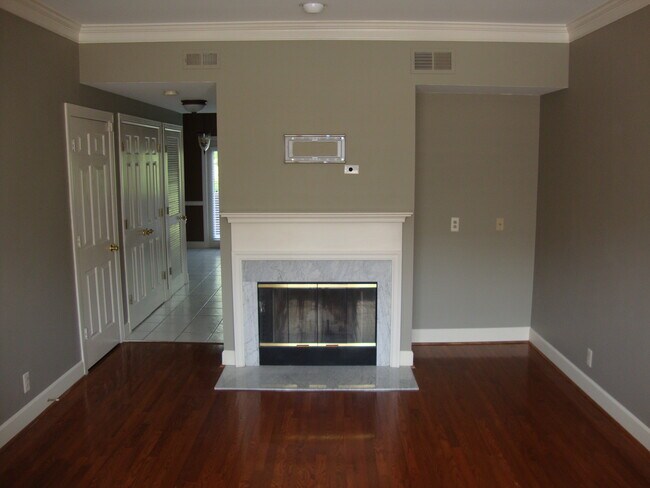 3305 Golf Club Ln in Nashville, TN - Foto de edificio - Building Photo