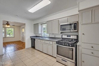 180 Tulip St in Biloxi, MS - Building Photo - Building Photo