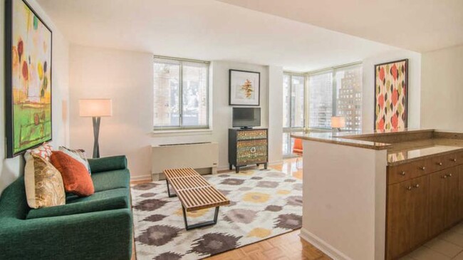 475 9th Ave in New York, NY - Building Photo - Building Photo