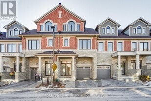 41 Hiawatha Ct. in Vaughan, ON - Building Photo
