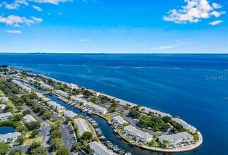4730 Coquina Key Dr SE in St. Petersburg, FL - Building Photo - Building Photo