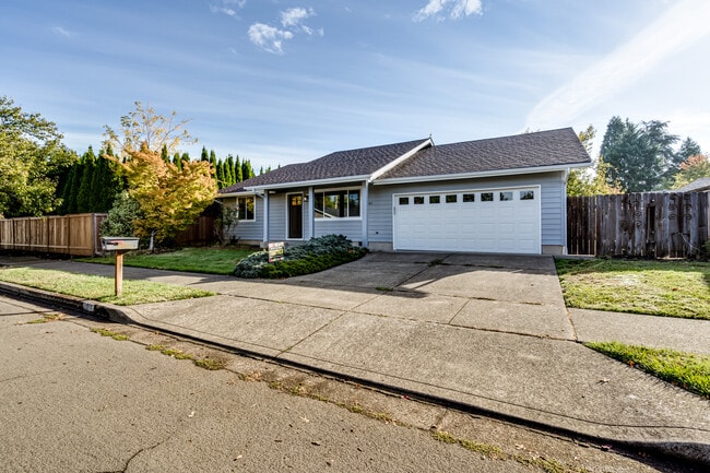 2881 Norkenzie Rd in Eugene, OR - Building Photo - Building Photo