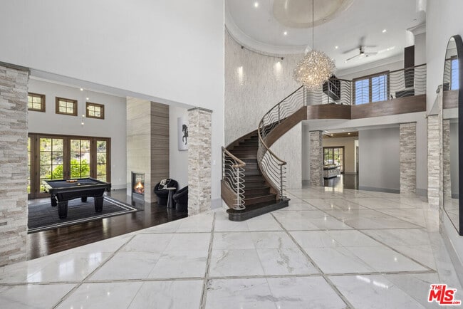 29450 Malibu View Ct in Agoura Hills, CA - Building Photo - Building Photo