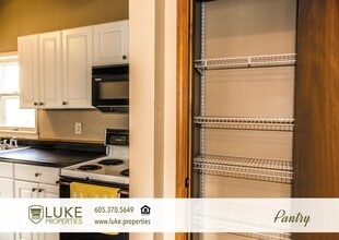 410 N Lewis Ave in Sioux Falls, SD - Building Photo - Building Photo