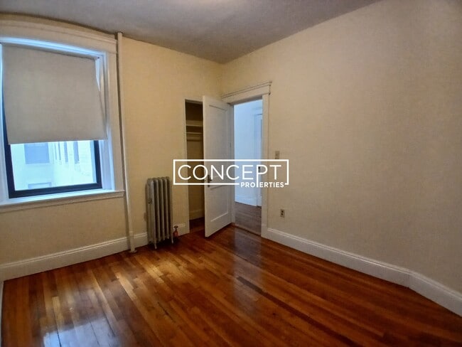 1156 Commonwealth Ave, Unit 11 in Boston, MA - Building Photo - Building Photo