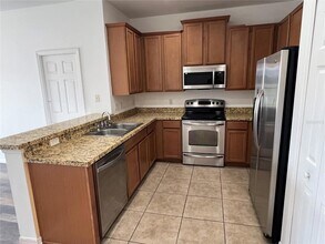 9013 Shepton St in Orlando, FL - Building Photo - Building Photo