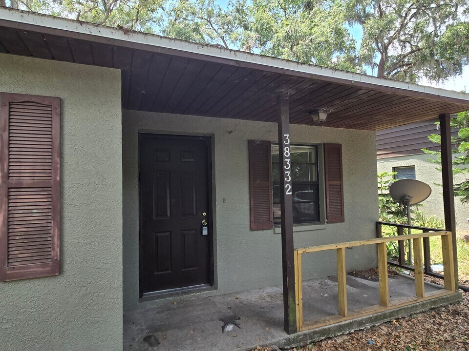 38332 A Ave in Zephyrhills, FL - Building Photo