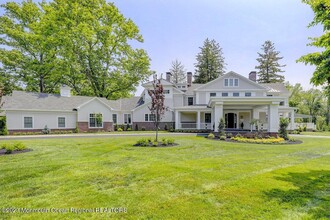 489 Sycamore Ave in Shrewsbury, NJ - Building Photo - Building Photo