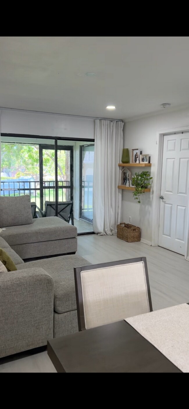28121 Pine Haven Way in Bonita Springs, FL - Building Photo - Building Photo