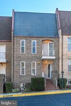 1727 Cy Ct in Vienna, VA - Building Photo - Building Photo