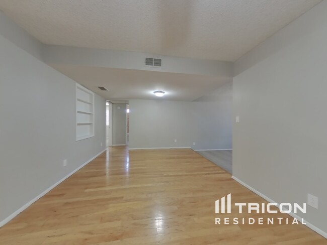 4922 W Hatcher Rd in Glendale, AZ - Building Photo - Building Photo