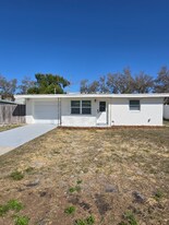 7213 Seward Dr in Port Richey, FL - Building Photo