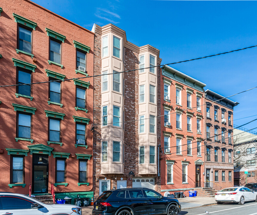 128-130 Adams St in Hoboken, NJ - Building Photo