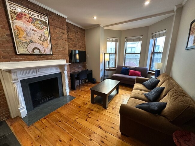 63 Saint Botolph St, Unit 1 in Boston, MA - Building Photo - Building Photo