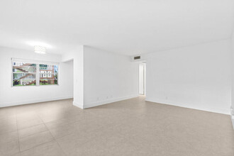 556 Mansfield M in Boca Raton, FL - Building Photo - Building Photo