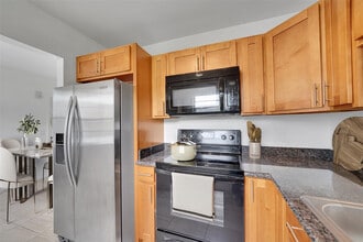 486 Fanshaw L in Boca Raton, FL - Building Photo - Building Photo