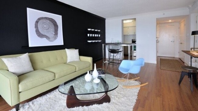 property at 1617 Fannin St