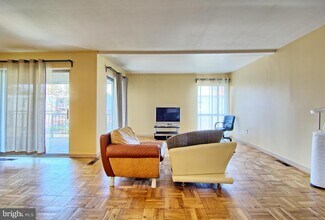 3202 Old Post Dr-Unit -3202-10 in Pikesville, MD - Building Photo - Building Photo