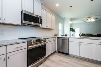 105 Boomer St in Benson, NC - Building Photo - Building Photo