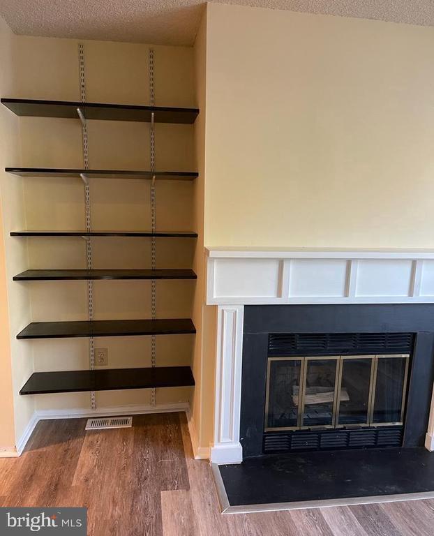 105 Thoreau Dr in Plainsboro, NJ - Building Photo - Building Photo