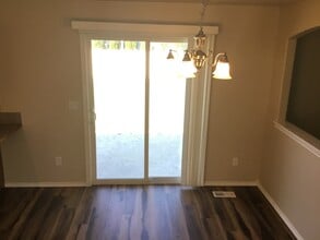 1638 W Apgar Creek Dr in Meridian, ID - Building Photo - Building Photo