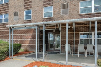 Ellsworth Parkview Apartments in Ellsworth, PA - Building Photo - Building Photo